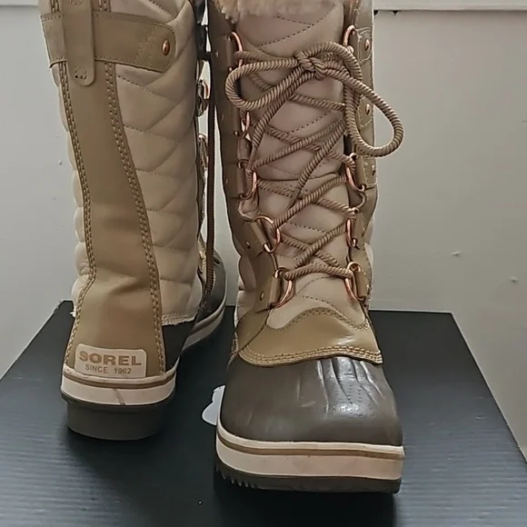 Boots - Picture 6 of 7